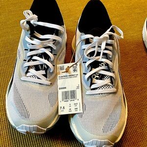 Reebok Floatride Energy 3.0 Running Sneaker, Mens Size 7.5 M, White/Black